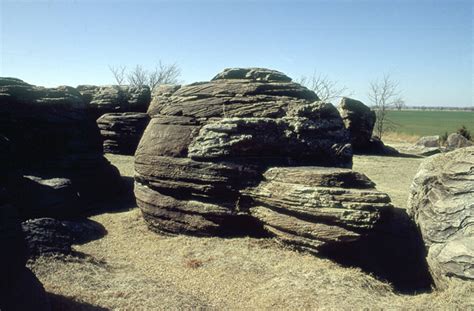 Csms Geology Post Kansas Field Trips Caves And Rock City Concretions