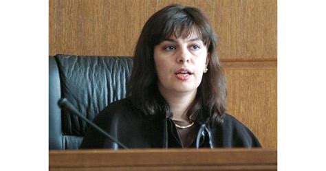 Съдия Тодорова гледала много, но леки наказателни дела