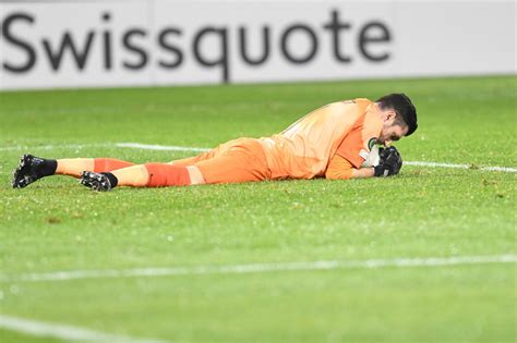 Galerie Foto Cum A Ajuns La Cfr Cluj Simone Scuffet Goalkeeperul Care