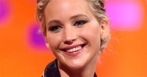 Oscar Winner Jennifer Lawrence Poses Virtually Naked In Gorgeous Make