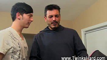 Gay Video Muscled Daddy Collin Likes To Get A Lil Insane Now And Xvideos