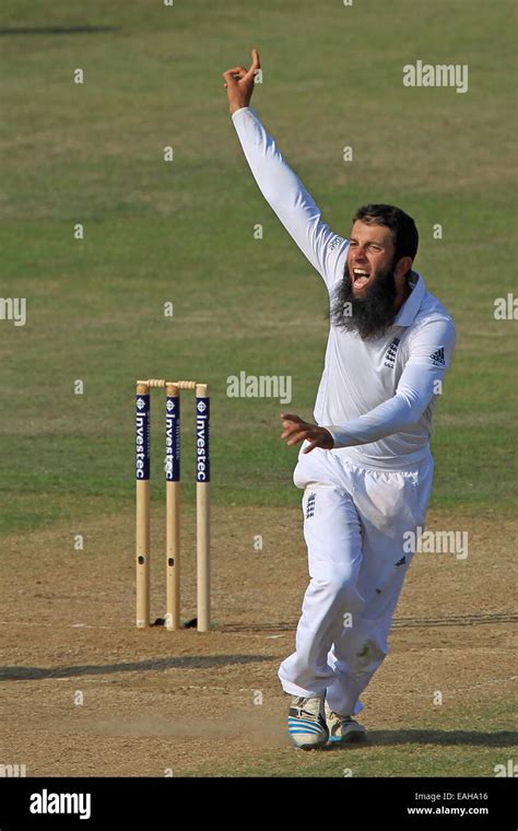 Cricket - Moeen Ali of England celebrates taking a wicket Stock Photo - Alamy