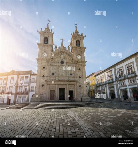 Largo De Igreja Square Hi Res Stock Photography And Images Alamy