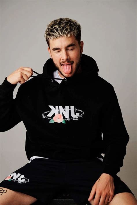 Pin By Zeeshan On Quick Saves Men Blonde Hair Mens Haircuts Short Hair Short Hair Highlights