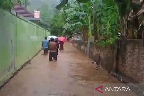 Bpbd Rumah Warga Pada Empat Desa Di Bima Ntb Terdampak Banjir