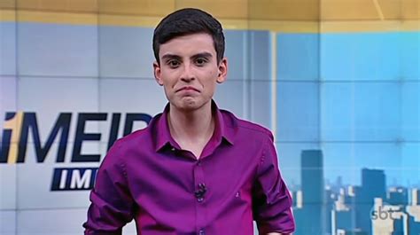 Novo Apresentador Do Primeiro Impacto Se Atrapalha Ao Vivo No SBT