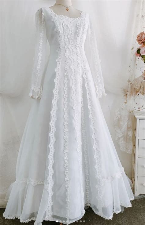 What Is This Logo This Bikini I Got Has All The Tags Ripped Out Thrifting