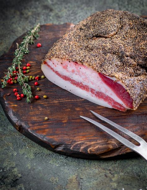 Guanciale Rustico C A 1 Kg Al Peperoncino