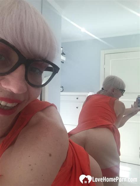 Blonde Milf With Glasses Teasing With Nudes Porn Pictures Beemtube