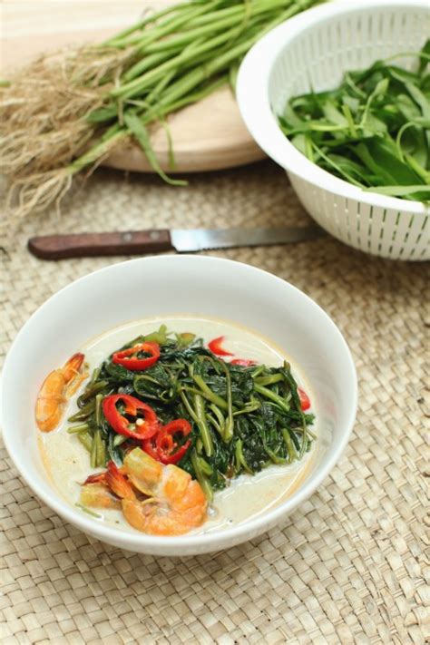 Kangkung Masak Lemak Putih - masam manis