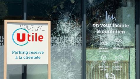 Manifestation Anti Bassines Un Magasin Vandalis La Rochelle Afp