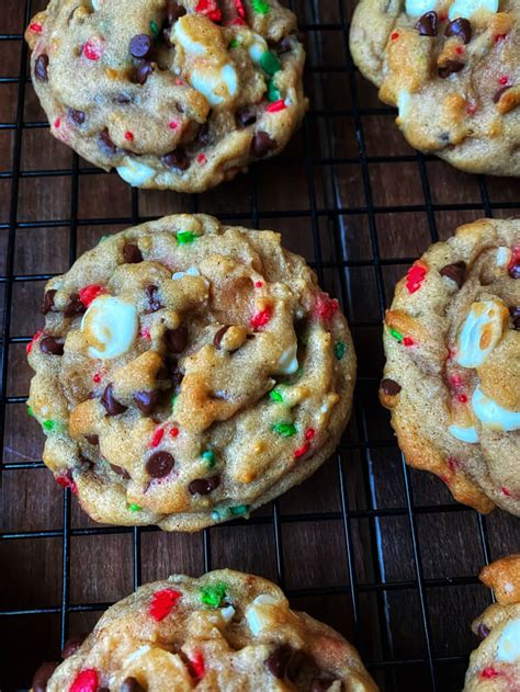 Christmas Chocolate Chip Cookies - The Skinnyish Dish