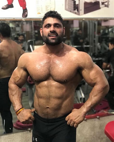 Muscle Lover Indian Muscle Hunk Vikram Yadav