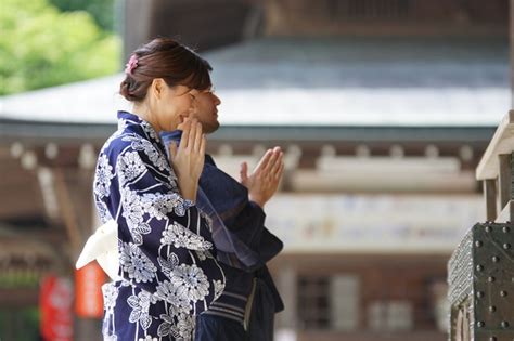 神社の正しい参拝方法。お参り前に知っておきたい「基本のお作法」や「豆知識」まとめ ｜じゃらんニュース