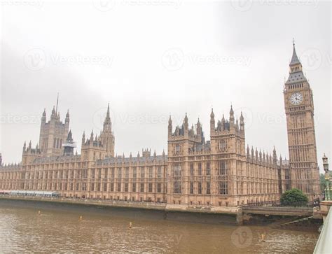 Houses of Parliament 5461192 Stock Photo at Vecteezy