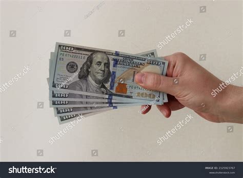 3660 500 Dollar Bills Images Stock Photos And Vectors Shutterstock