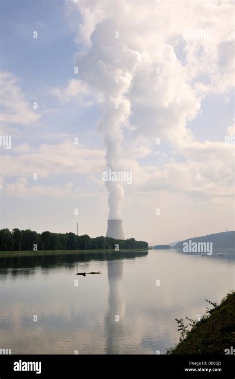 Kernkraftwerk Isar Fotos Und Bildmaterial In Hoher Aufl Sung Alamy