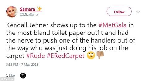 Tr C B Nh Nude G Y S C Kendall Jenner G Y N O V I Nh Ng Scandal Th Phi N O