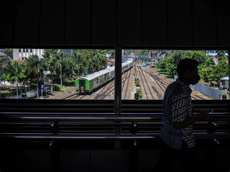 FOTO Fasilitas Sky Bridge Di Stasiun Bandung Indozone News