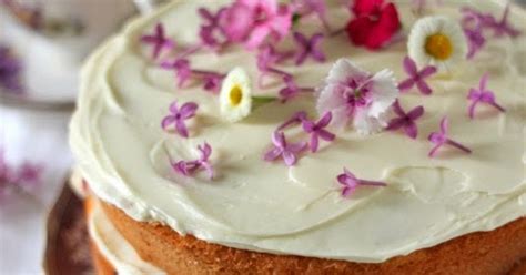 The Charm Of Home A Naked Cake Something Only A Mother Would Love