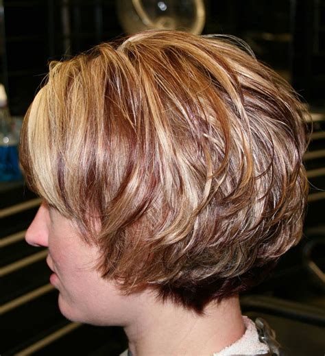 2024 Popular Stacked Curly Bob Hairstyles