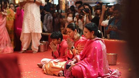 Kajol Durga Puja Tanishaa Mukerji