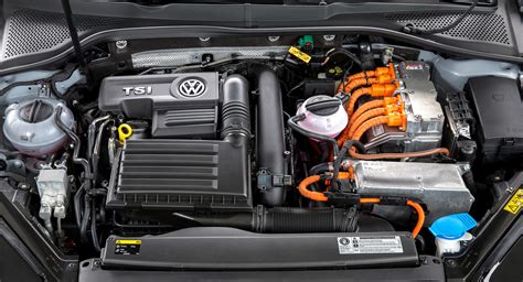 2015 Vw Golf Gte Plug In Hybrid Is A Smooth Operator