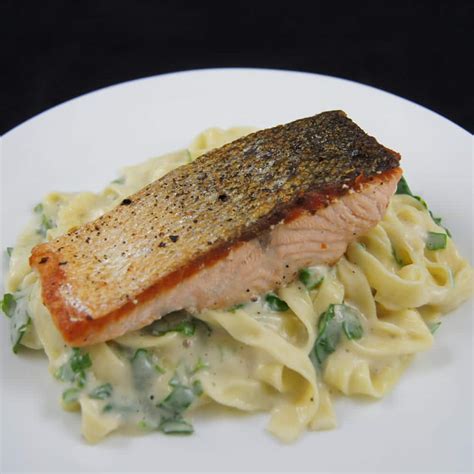 Salmon and Spinach Fettuccine Alfredo | Simply Kai