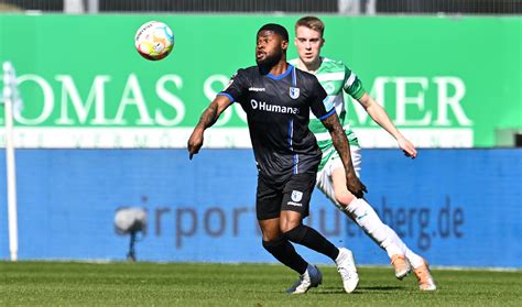 1 FC Magdeburg Zeichen Bei Moritz Broni Kwarteng Wohl Auf Abschied