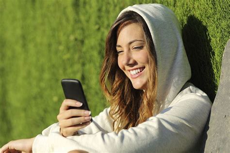 This Is How A Girl Wants You To Text Her Steal These 8 Text Messages By Dating Champions