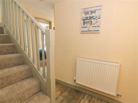 Bryn Goleu Moelfre Dog Friendly Holiday Cottage In Anglesey