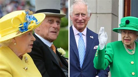 The Queens Sweet Nod To Prince Philip On The Balcony