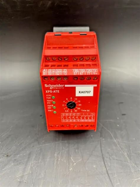 SCHNEIDER ELECTRIC XPS DMB Xpsdmb1132 Safety Relay EUR 129 90 PicClick FR