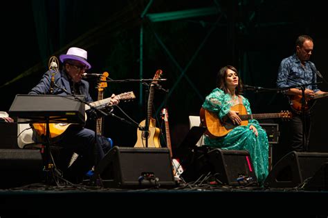 Carmen Consoli E Elvis Costello Live Al Castello Sforzesco Di Milano