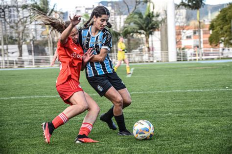 Gurias Gremistas Estreiam No Campeonato Ga Cho Sub