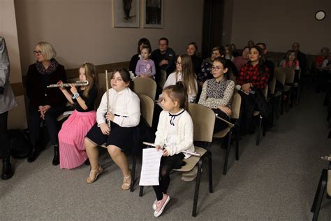 Fotorelacja Z Popisu Uczni W Klasy Fletu Szko A Muzyczna