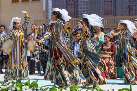 Uzbek holidays - Central Asia Guide