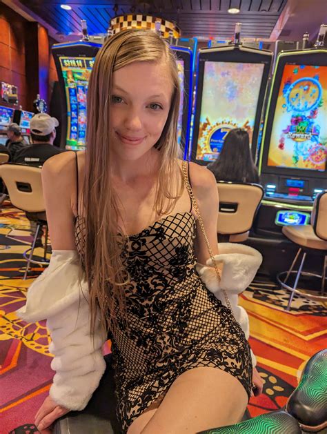 141 best u/dizzydaily images on Pholder | SFW Next Door Girls