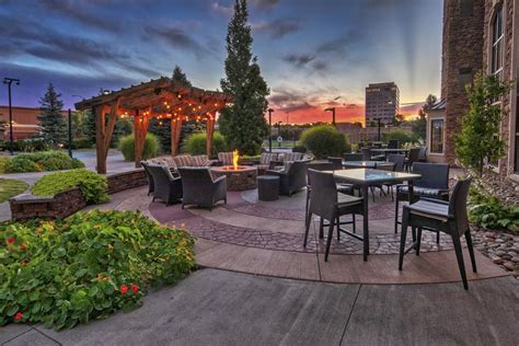 The 14 Best Cheap Hotels in Denver, Colorado [2023]