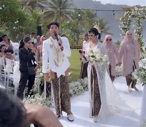 Potret Perjalanan Cinta Tri Suaka Dan Nabila Maharani