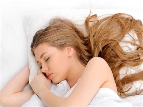 7 Manfaat Tidur Tanpa Busana Bagi Kesehatan Bisa Mengurangi Stress