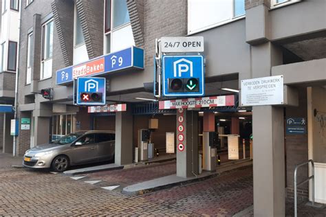 Gemeente Almelo Trakteert Parkeren In Binnenstad Is In December Gratis