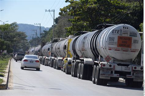 Ordeñan 25 Pipas Al Día De Huachicol En México