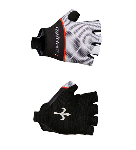 Gants Brave Blanc Cycling Univers Magasin de vélos à Chalon sur Saône