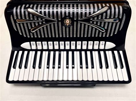 Sonola Festival 120 Bass Five Voice Accordion