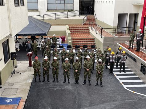 Sanidad Ejército Nacional on Twitter AEstaHora Nuestro director