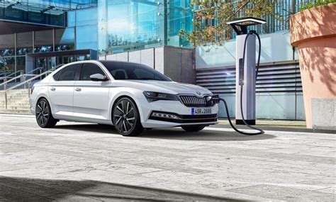 Skoda Superb Motori Prezzo E Caratteristiche