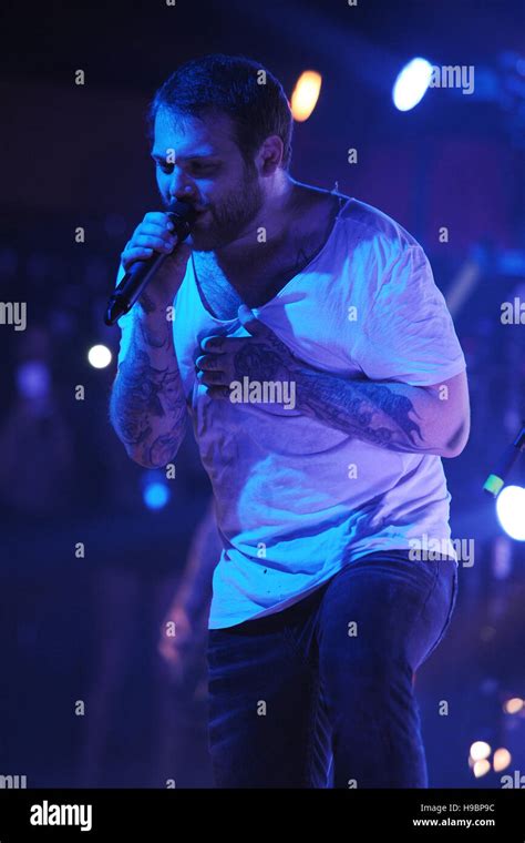 Asking alexandria hi-res stock photography and images - Alamy