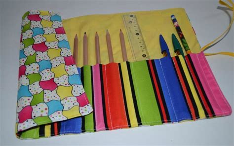 Trousse Crayons Suite Micky Des Tissus De La Couture