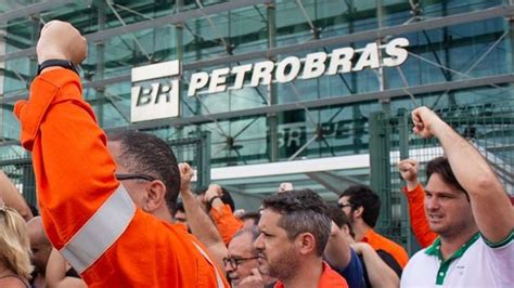 Cbn A R Dio Que Toca Not Cia Troca Na Petrobras Pode Sinalizar